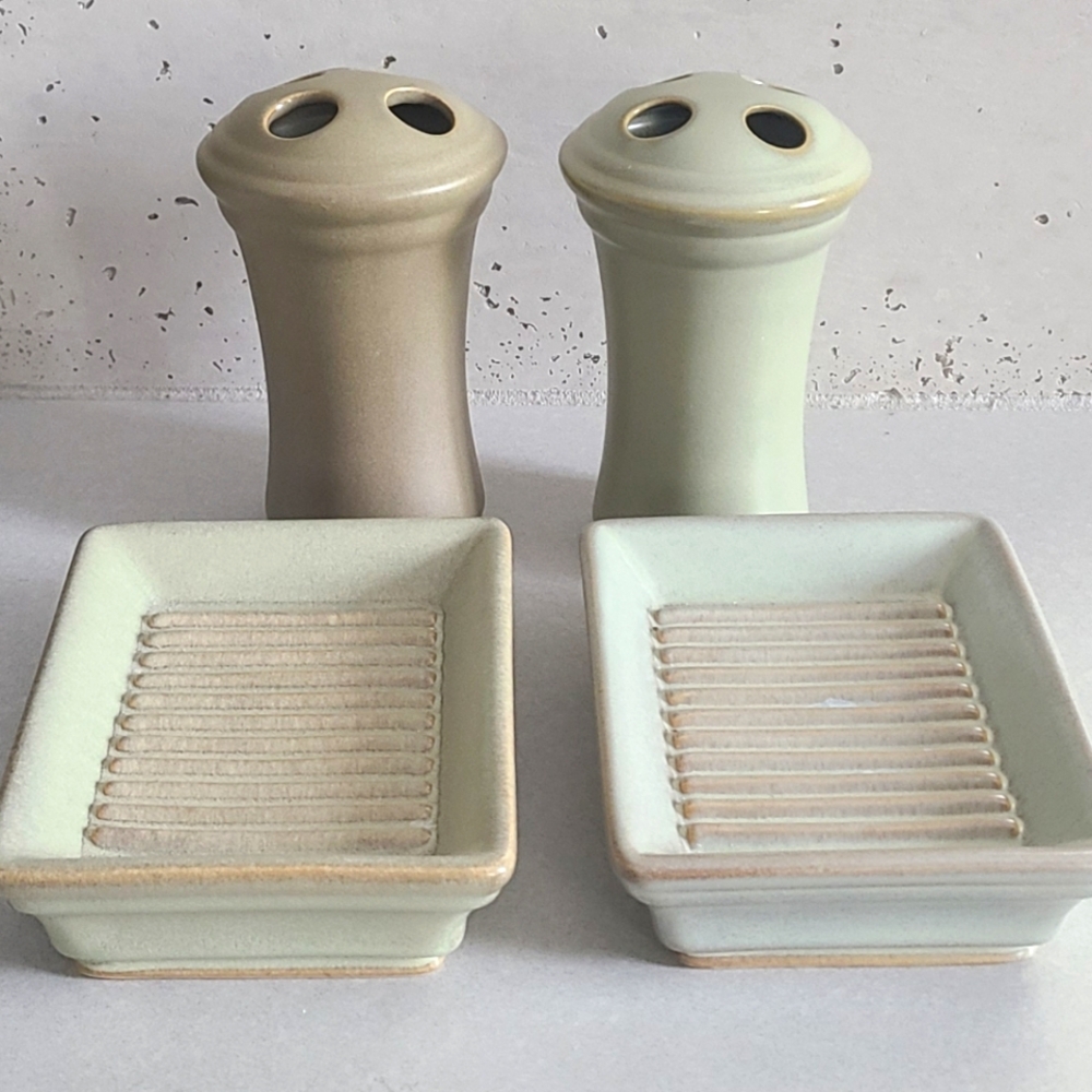 Elegant 4 Piece Bathroom Set